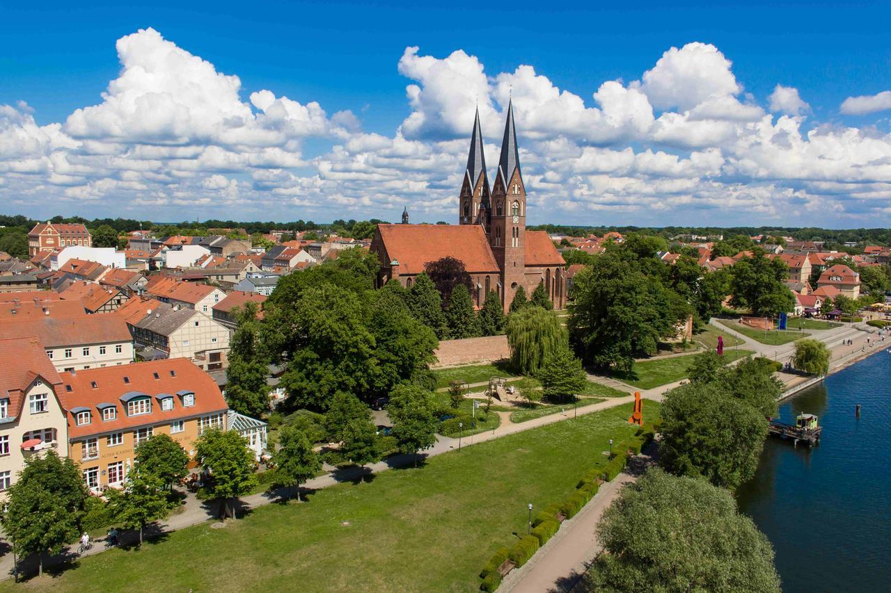 Altes Kasino Hotel Am See Neuruppin Eksteriør billede